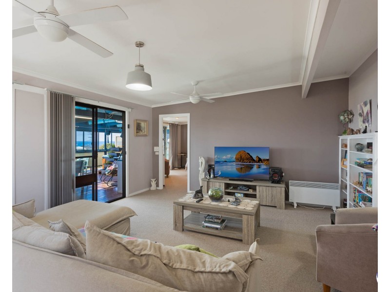 32 Sunset Boulevard, Kianga NSW 2546