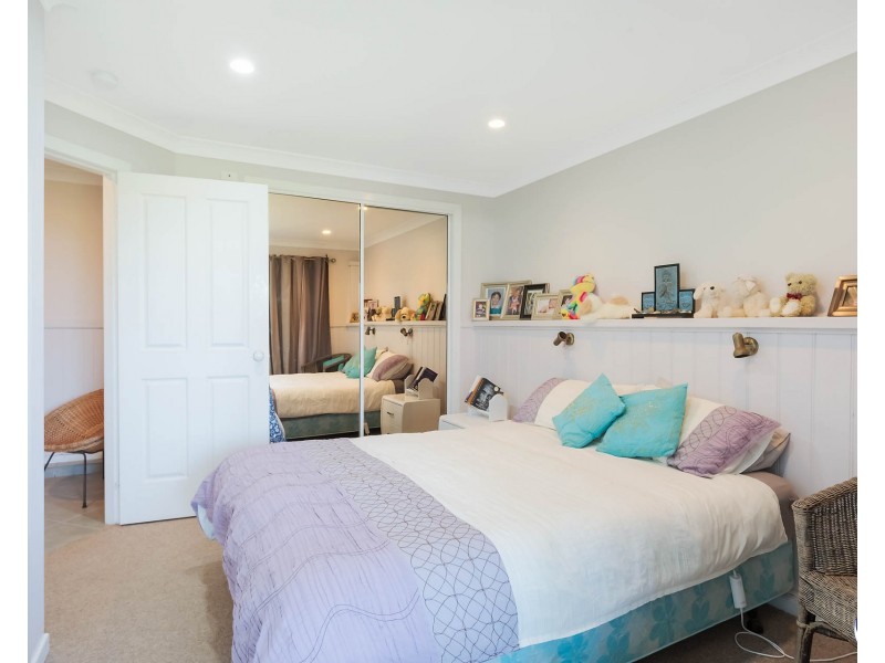 32 Sunset Boulevard, Kianga NSW 2546