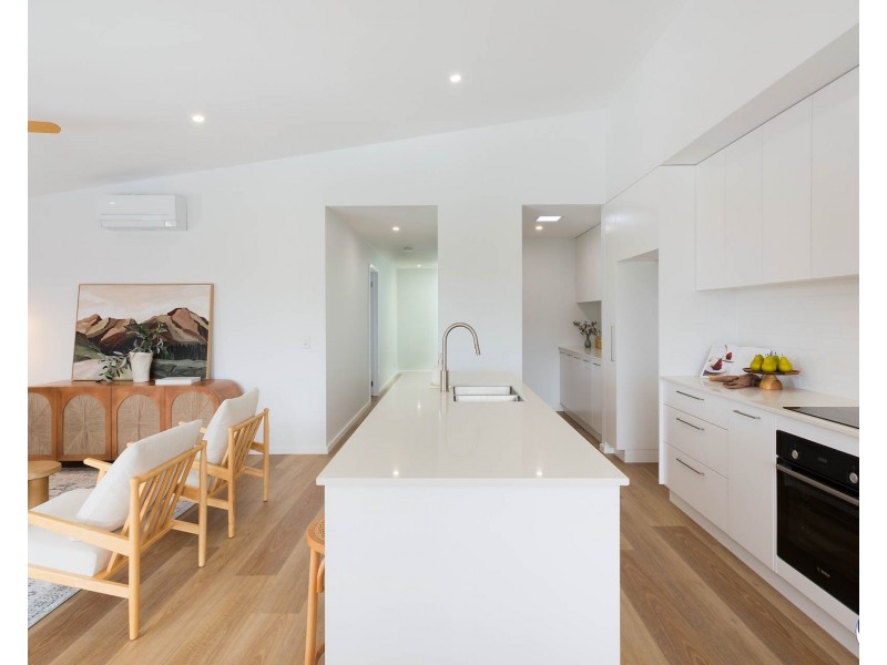 39B Warbler Crescent, North Narooma NSW 2546