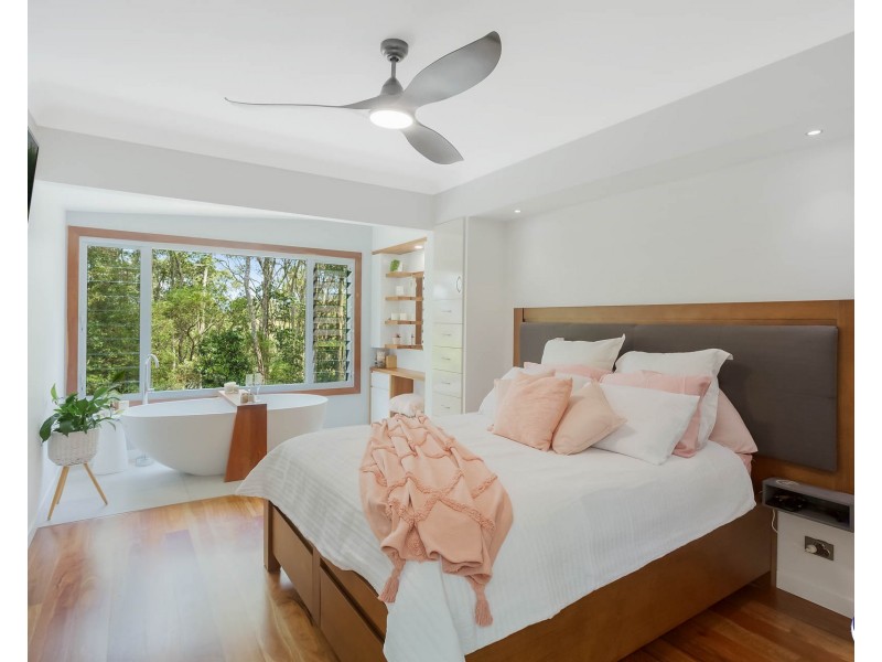 25B EASTAWAY AVENUE, North Narooma NSW 2546