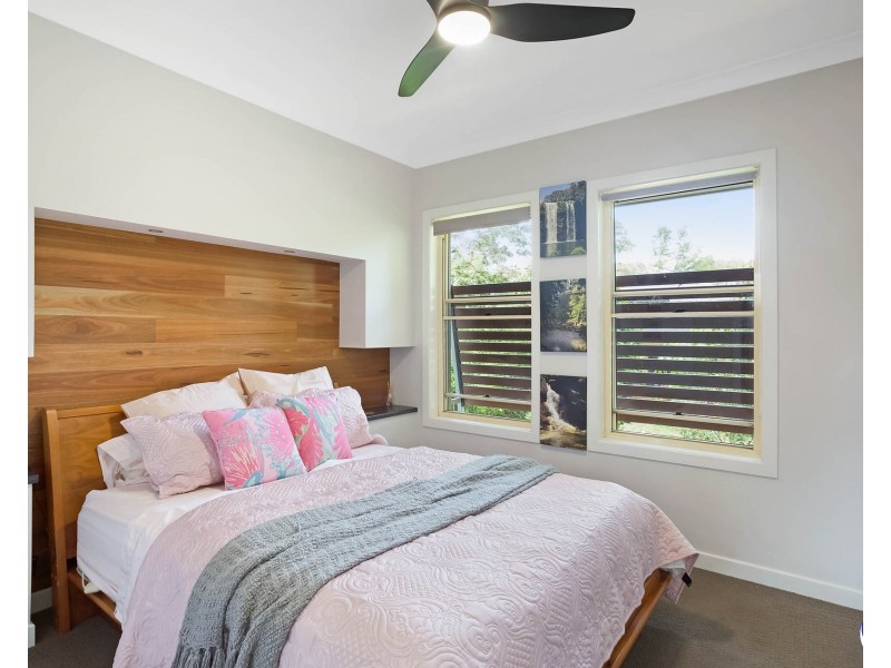 25B EASTAWAY AVENUE, North Narooma NSW 2546