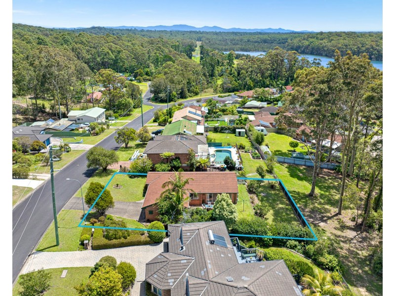 50 Mummaga Lake Drive, Dalmeny NSW 2546