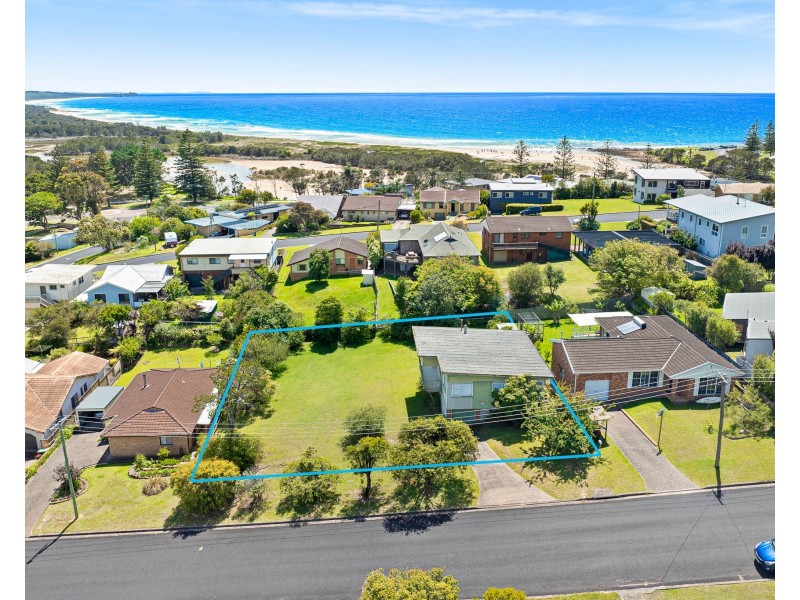 8-10 John Reilly Street, Dalmeny NSW 2546
