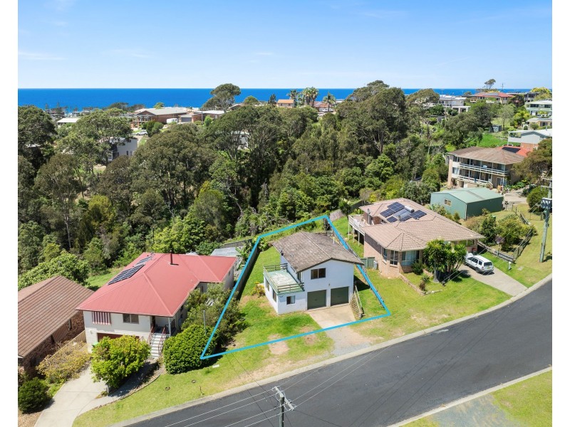 16 Thomson Parade, Dalmeny NSW 2546