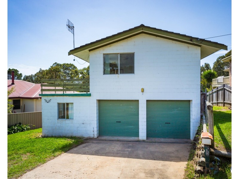 16 Thomson Parade, Dalmeny NSW 2546