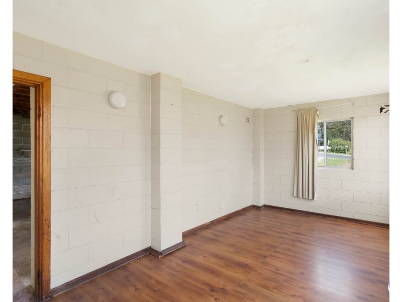 16 Thomson Parade, Dalmeny NSW 2546