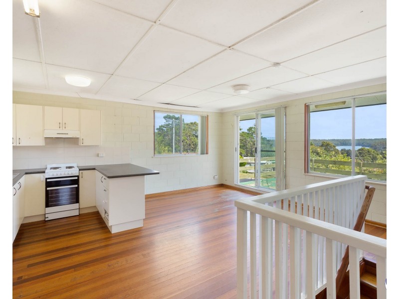 16 Thomson Parade, Dalmeny NSW 2546