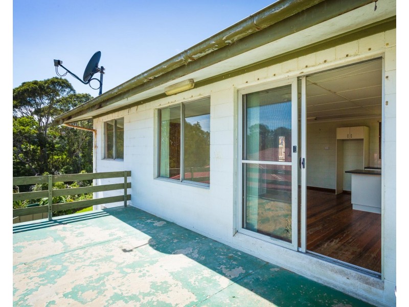 16 Thomson Parade, Dalmeny NSW 2546