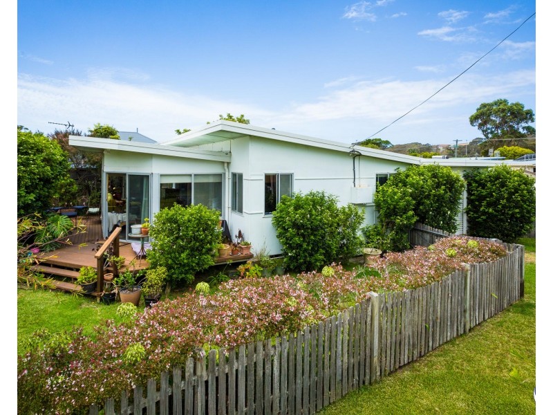 9 Nichelsen Street, Narooma NSW 2546