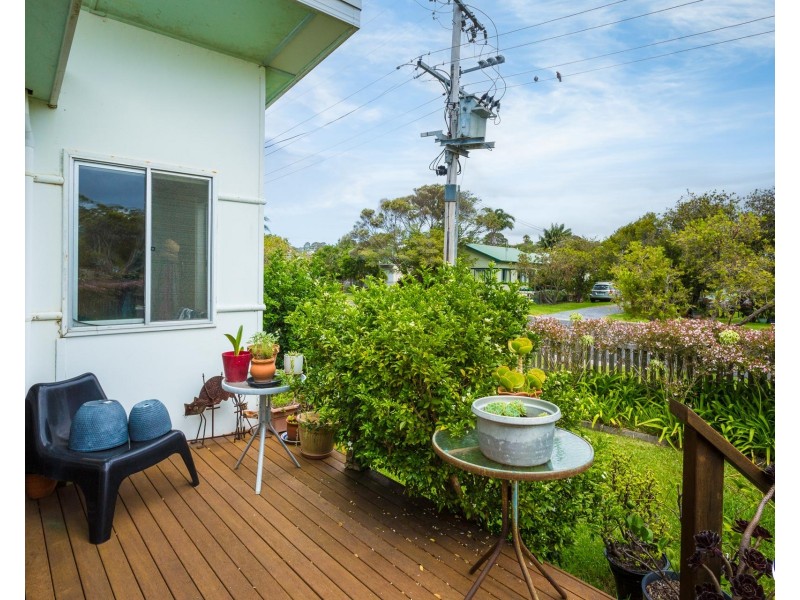 9 Nichelsen Street, Narooma NSW 2546