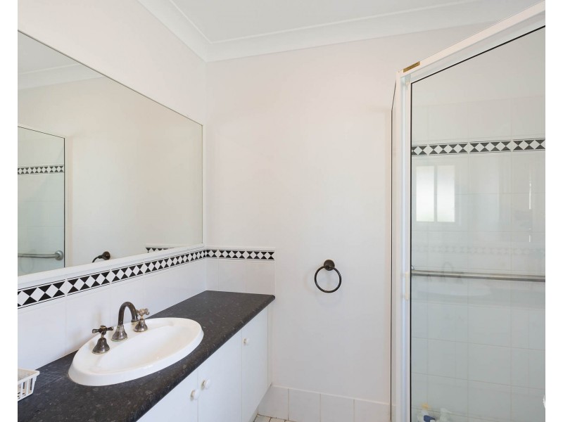 18 Mummaga Lake Drive, Dalmeny NSW 2546