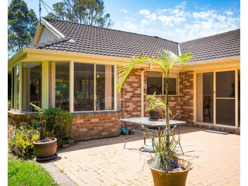 18 Mummaga Lake Drive, Dalmeny NSW 2546