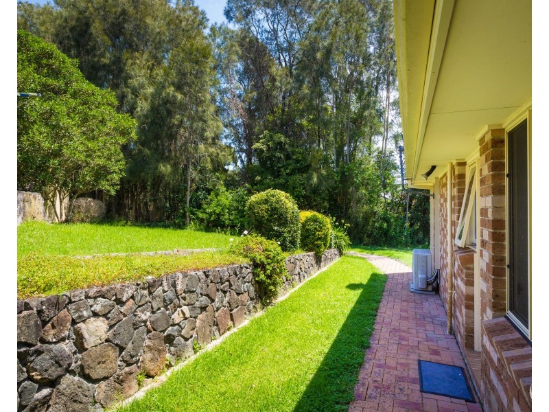 18 Mummaga Lake Drive, Dalmeny NSW 2546