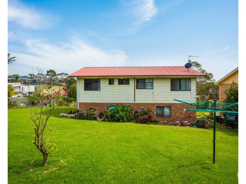 8 Hart Street, Bermagui NSW 2546