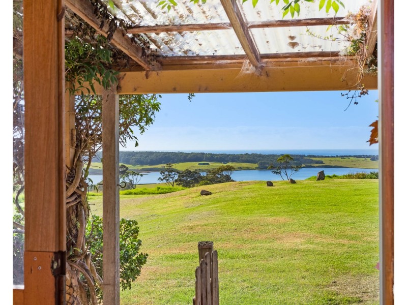 84 Sunnyside Road, Central Tilba NSW 2546