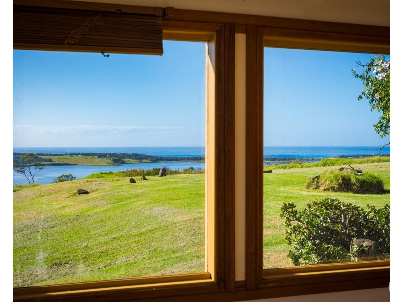 84 Sunnyside Road, Central Tilba NSW 2546