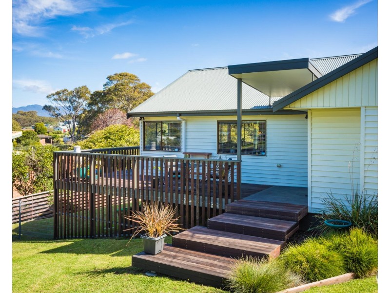 3 Sheaffe Street, Narooma NSW 2546