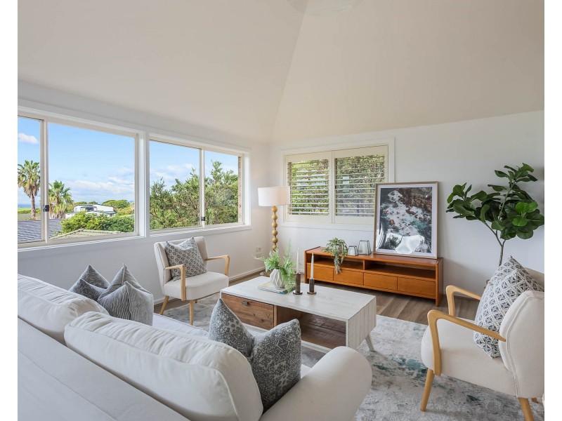 7 Beachview Close, North Narooma NSW 2546