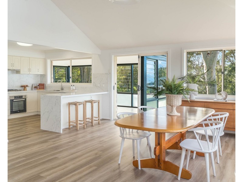 7 Beachview Close, North Narooma NSW 2546