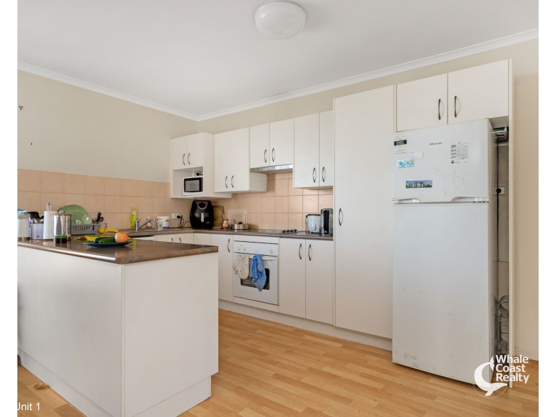 378 Beach Road, Batehaven NSW 2536