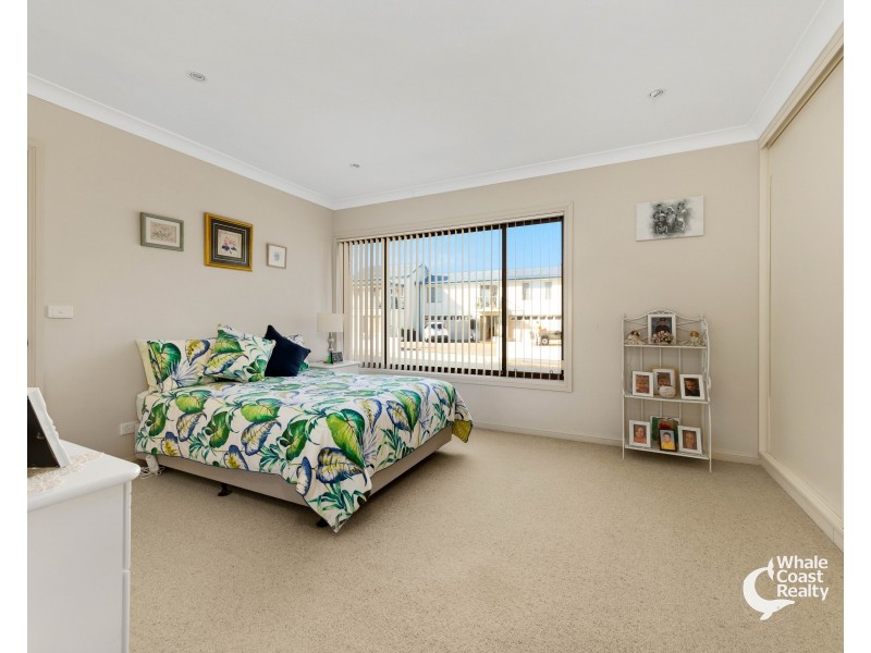 378 Beach Road, Batehaven NSW 2536