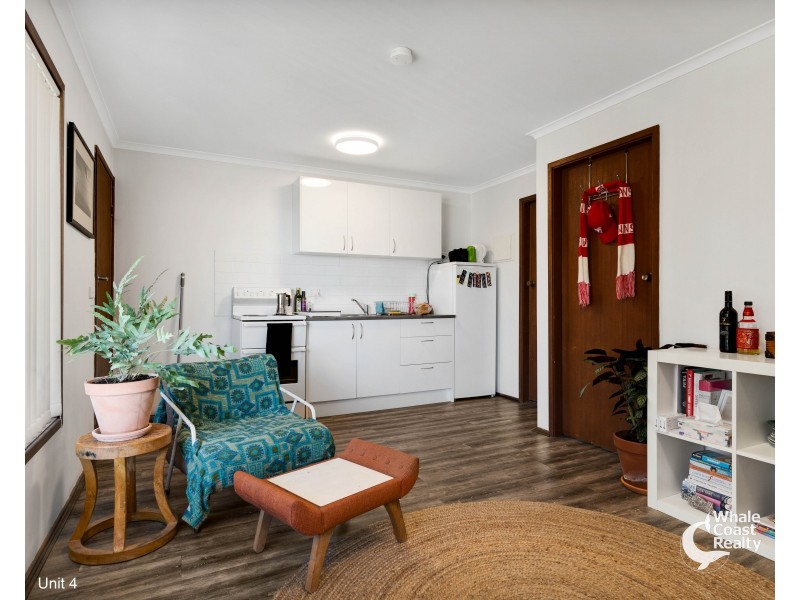 378 Beach Road, Batehaven NSW 2536