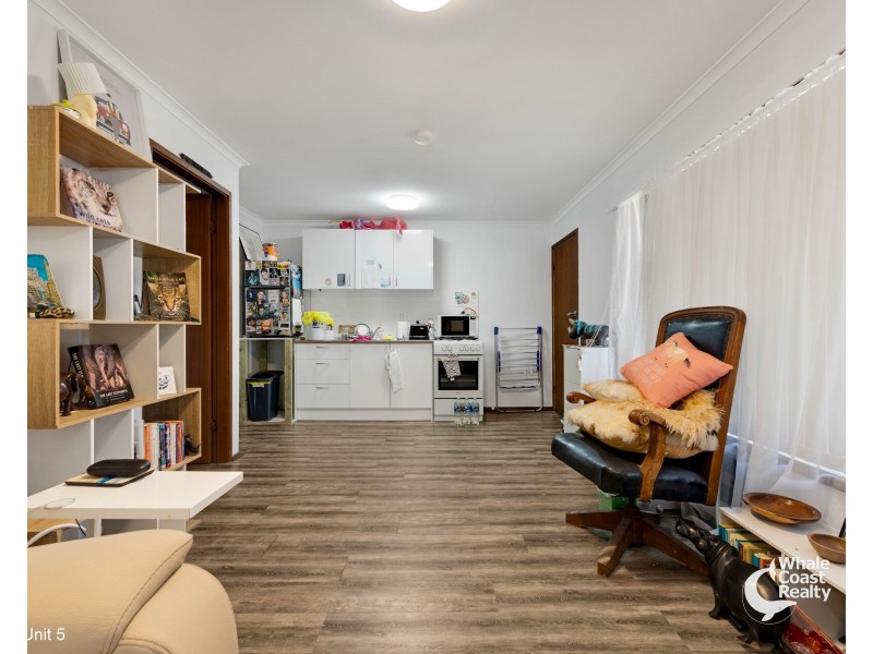 378 Beach Road, Batehaven NSW 2536