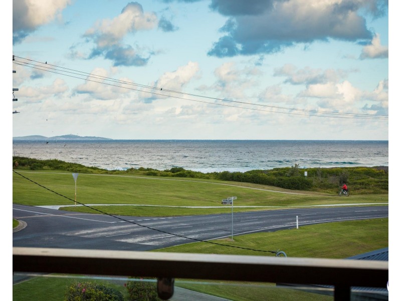 105 Cresswick Parade, Dalmeny NSW 2546