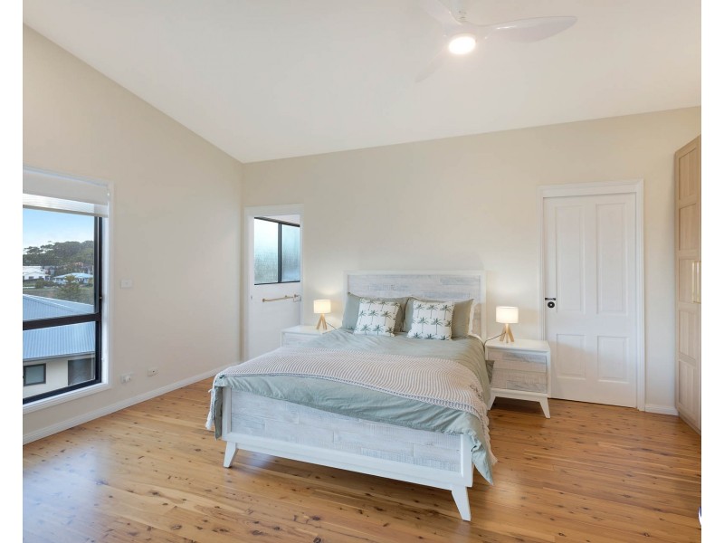 105 Cresswick Parade, Dalmeny NSW 2546