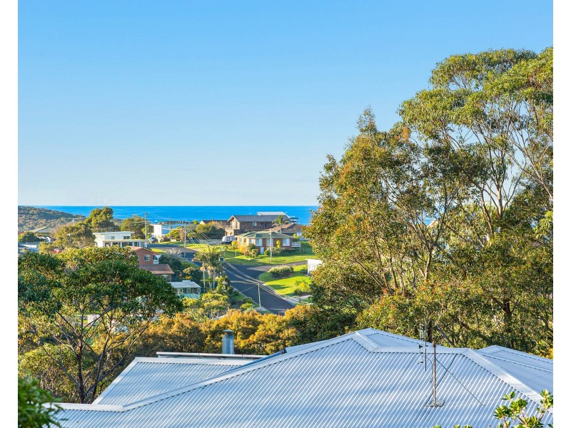 33 Warbler Crescent, North Narooma NSW 2546