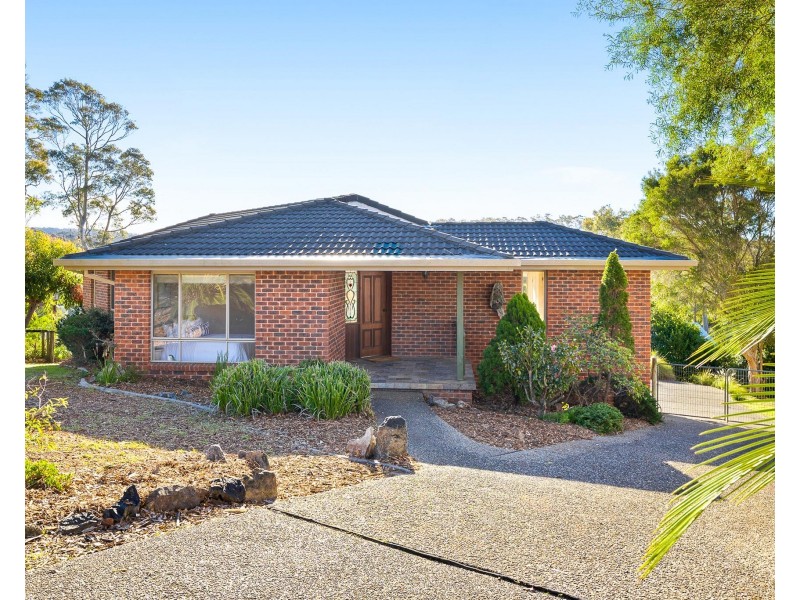 33 Warbler Crescent, North Narooma NSW 2546