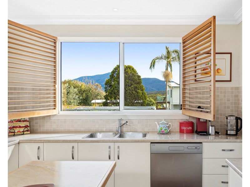 30 Lake View Drive, Wallaga Lake NSW 2546