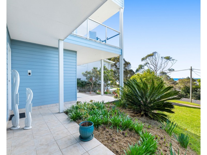 30 Lake View Drive, Wallaga Lake NSW 2546
