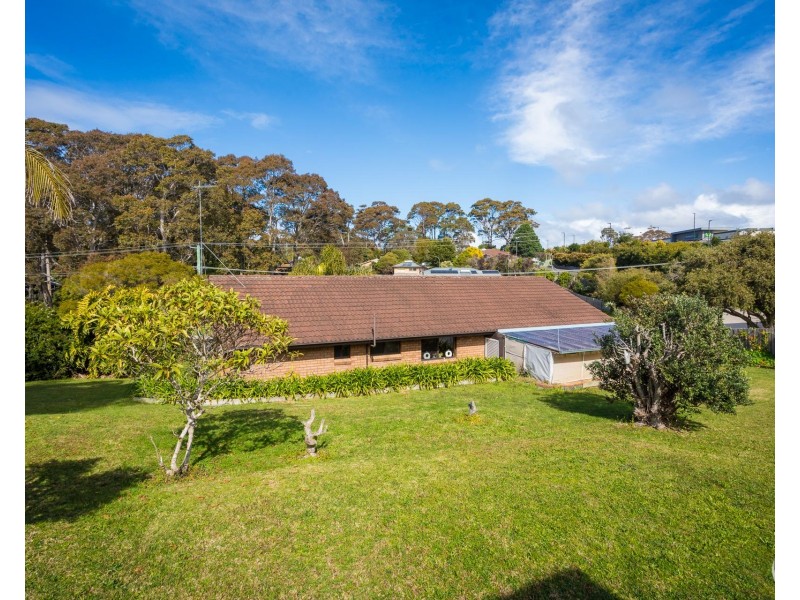 8 Willcocks Avenue, Narooma NSW 2546
