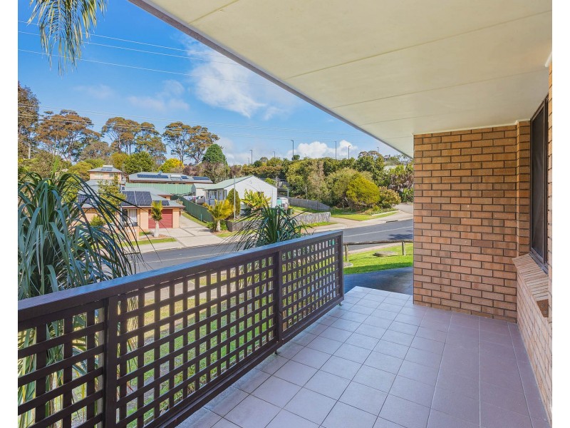 8 Willcocks Avenue, Narooma NSW 2546