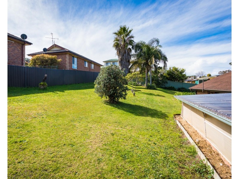8 Willcocks Avenue, Narooma NSW 2546