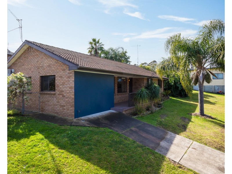 8 Willcocks Avenue, Narooma NSW 2546