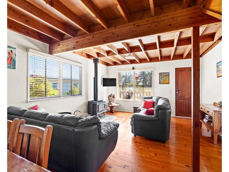 11 Thomson Parade, Dalmeny NSW 2546