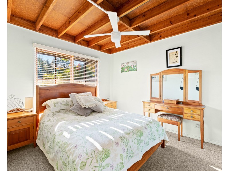 11 Thomson Parade, Dalmeny NSW 2546