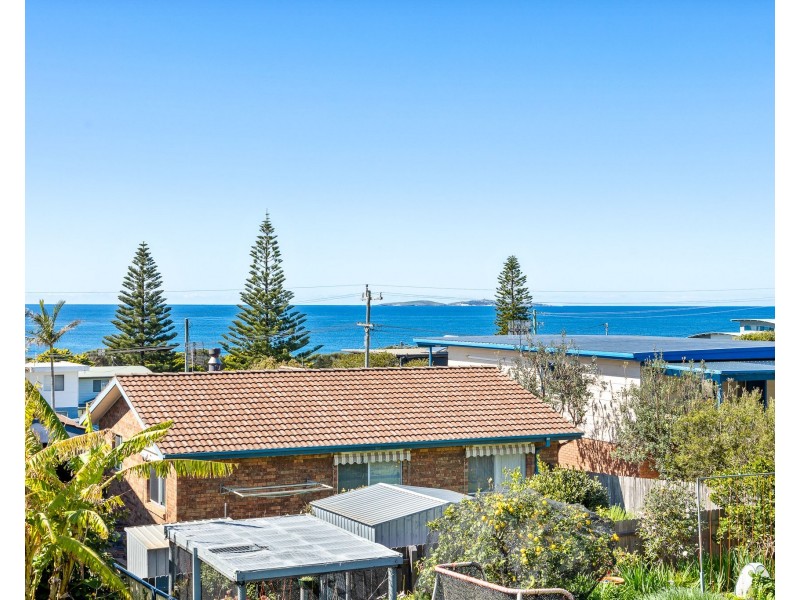 28 Sunset Boulevard, Kianga NSW 2546