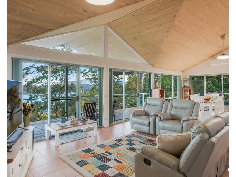 29 Hillcrest Avenue, North Narooma NSW 2546