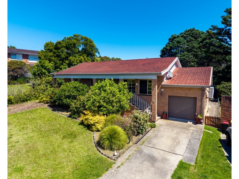 9 Jennifer Place, Moruya Heads NSW 2537