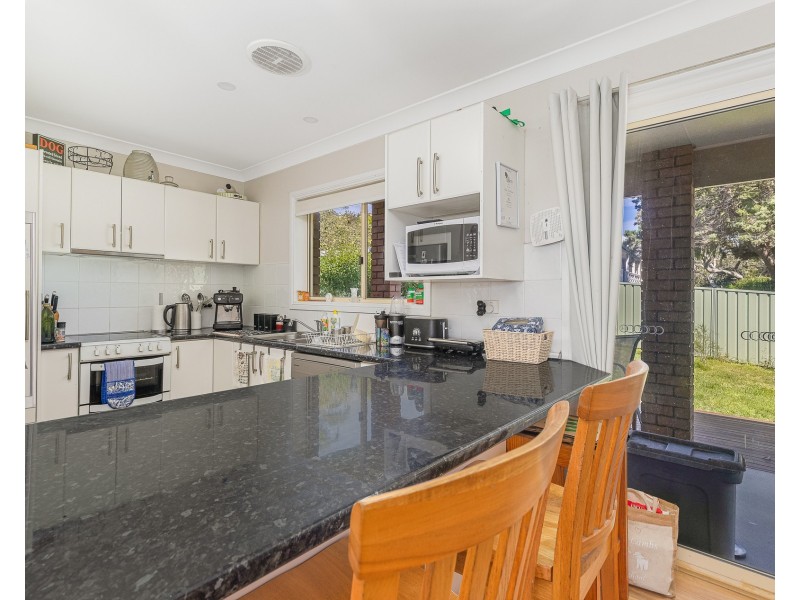 9 Jennifer Place, Moruya Heads NSW 2537