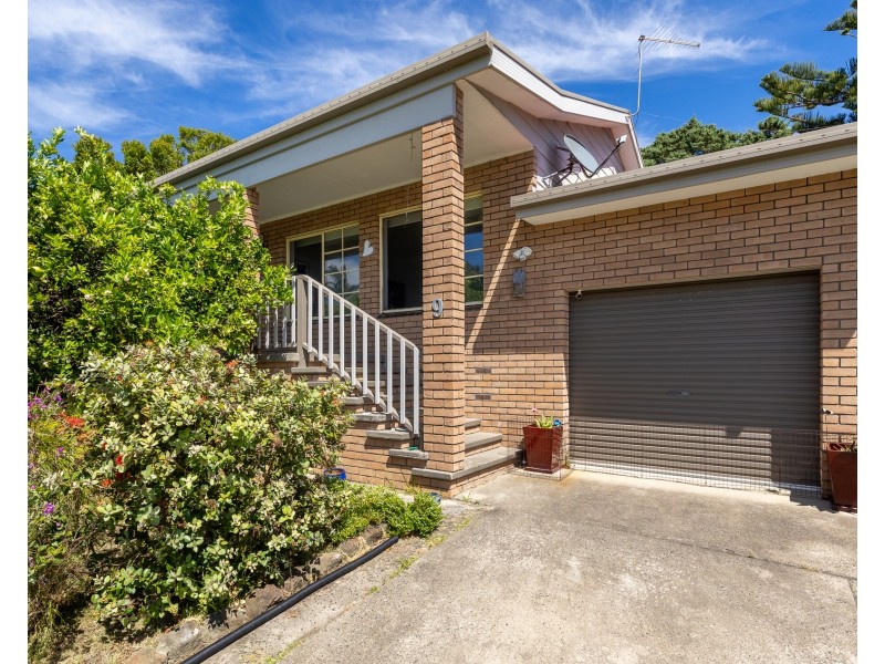 9 Jennifer Place, Moruya Heads NSW 2537