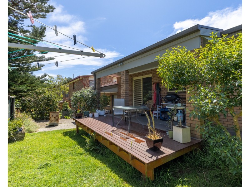 9 Jennifer Place, Moruya Heads NSW 2537