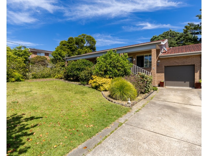 9 Jennifer Place, Moruya Heads NSW 2537