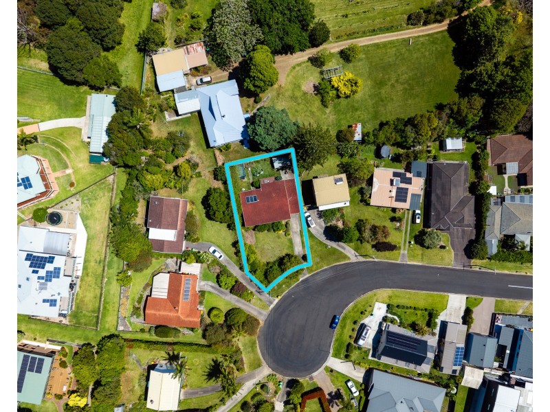 9 Jennifer Place, Moruya Heads NSW 2537