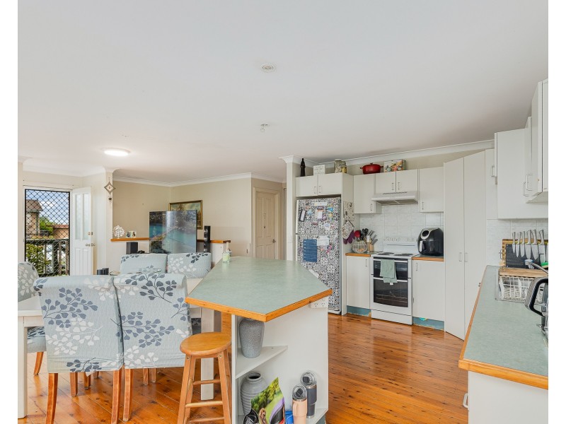 17 John Reilly Street, Dalmeny NSW 2546