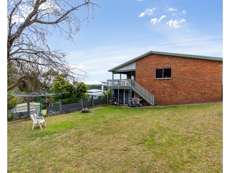 17 John Reilly Street, Dalmeny NSW 2546