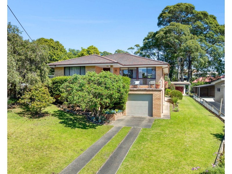 6 Mitchell Place, Narooma NSW 2546